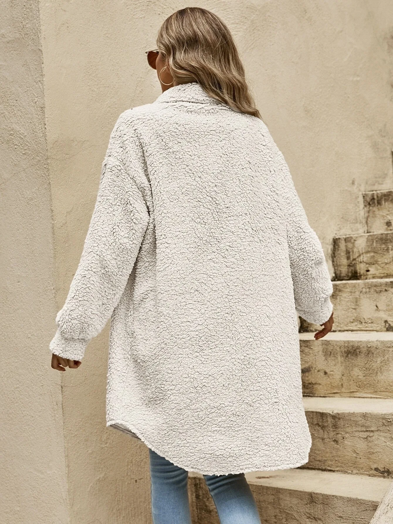 LÉONI- MANTEAU EN PELUCHE DOUILLET